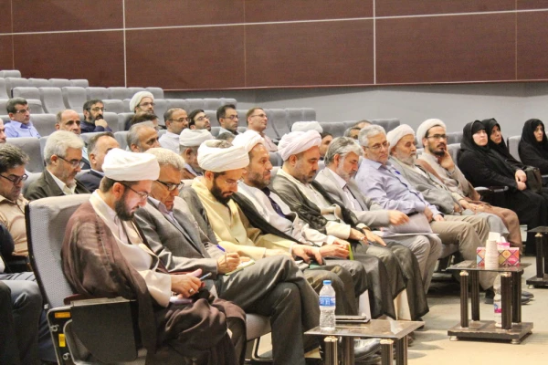 دروس تعلیم و تربیت اسلامی تزئینی نیست و باید معلم دین دار و شخصیت ساز پرورش دهد 2