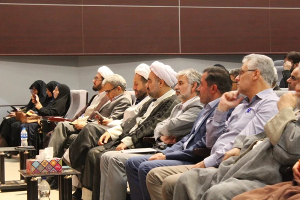 دروس تعلیم و تربیت اسلامی تزئینی نیست و باید معلم دین دار و شخصیت ساز پرورش دهد 5