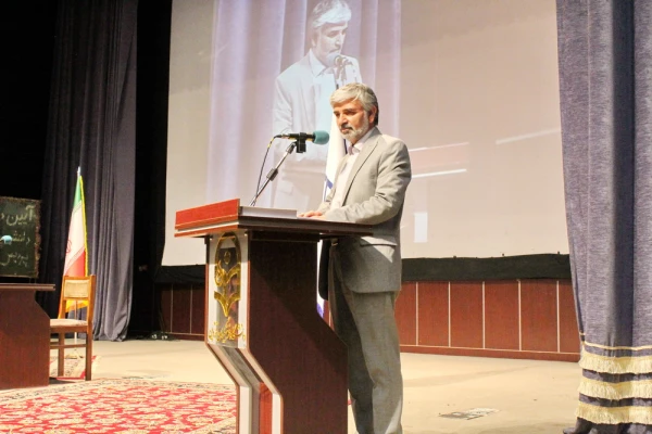 دروس تعلیم و تربیت اسلامی تزئینی نیست و باید معلم دین دار و شخصیت ساز پرورش دهد 8