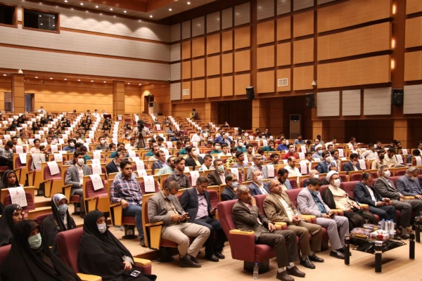 سرپرست معاونت فرهنگی و اجتماعی دانشگاه فرهنگیان کشور: 
جشنواره رویش زمینه ای برای بروز و تجلی استعدادها، تبادل اندیشه و افکار است 2