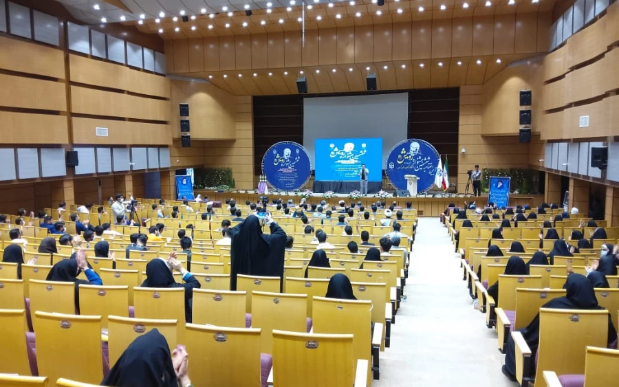 سرپرست معاونت فرهنگی و اجتماعی دانشگاه فرهنگیان کشور: 
جشنواره رویش زمینه ای برای بروز و تجلی استعدادها، تبادل اندیشه و افکار است 2