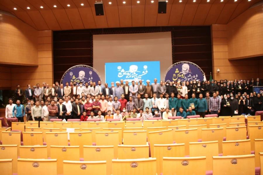 سرپرست معاونت فرهنگی و اجتماعی دانشگاه فرهنگیان کشور: 
جشنواره رویش زمینه ای برای بروز و تجلی استعدادها، تبادل اندیشه و افکار است 2