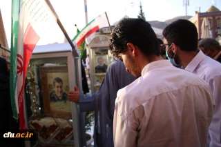 ادای احترام شرکت کنندگان در ششمین جشنواره رویش قطب یک به سردار دل ها 