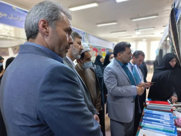 توسط معاون وزیرپرورشی آموزش وپرورش صورت گرفت:
بازدید از ششمین نمایشگاه جشنواره رویش قطب یک کشور در کرمان 2