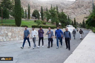 به مناسبت دهه امامت و ولایت برگزار شد:

همایش پیاده روی کارکنان، استادان و دانشجومعلمان دانشگاه فرهنگیان کرمانشاه