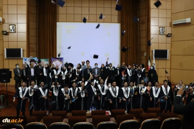  دانشگاه فرهنگیان گیلان برگزار کرد:

آیین دانش آموختگی دانشجو معلمان ورودی 97 دانشگاه فرهنگیان گیلان