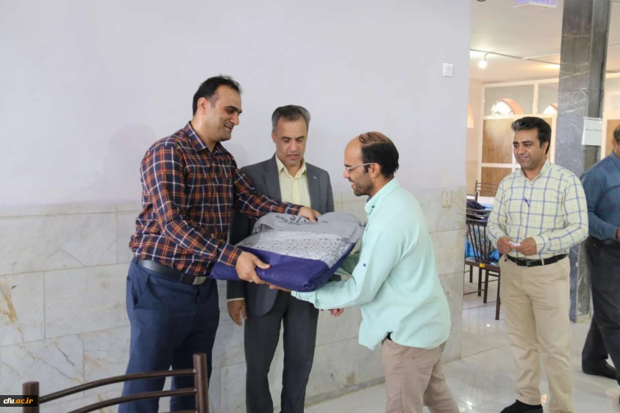 همایش پیاده روی
 8