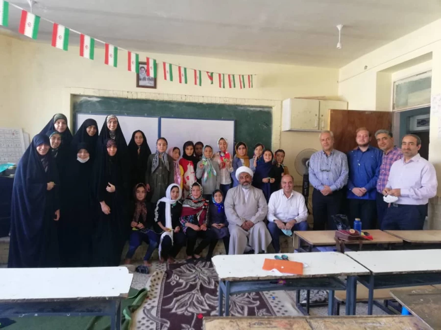 بازدید رئیس دانشگاه فرهنگیان خراسان رضوی و هیأت همراه از اردوی جهادی دانشجومعلمان بسیجی