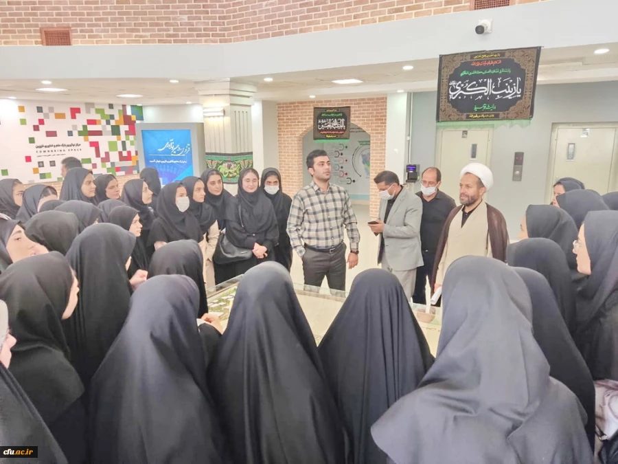 بازدید از پارک علم و فناوری استان و تجدید میثاق با شهدا 5