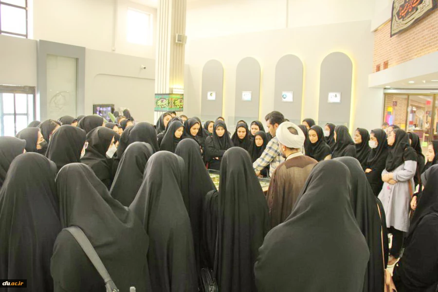 بازدید از پارک علم و فناوری استان و تجدید میثاق با شهدا 7