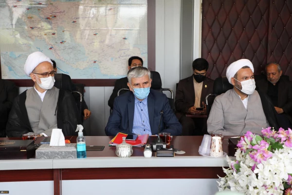 « شرافتی بالاتر از تربیت معلم نیست » 14