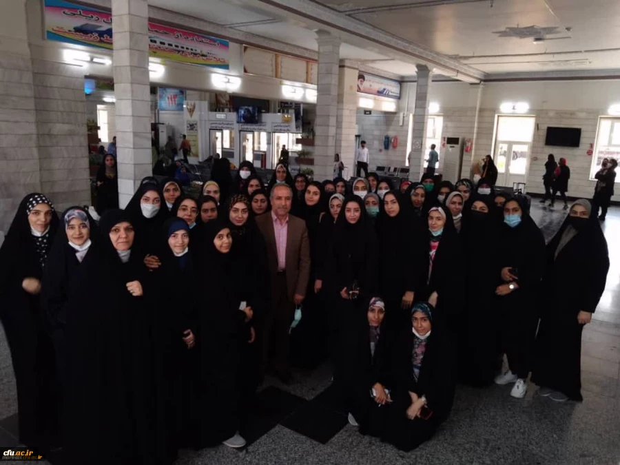 اعزام دومین کاروان دانشجویان پردیس زینب کبری(س) به مشهد مقدس 4