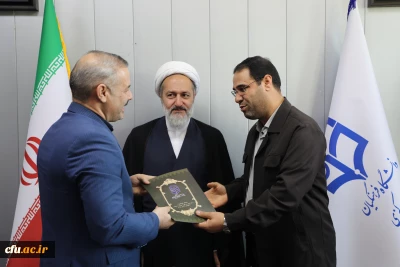 با حضور سرپرست دانشگاه فرهنگیان صورت گرفت:

تکریم و معارفه سرپرست مدیریت امور پردیس های دانشگاه فرهنگیان البرز