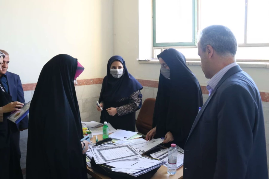 مدیر امور پردیس های استان یزد از روند برگزاری مصاحبه داوطلبان ورود به دانشگاه فرهنگیان بازدید کرد
 3