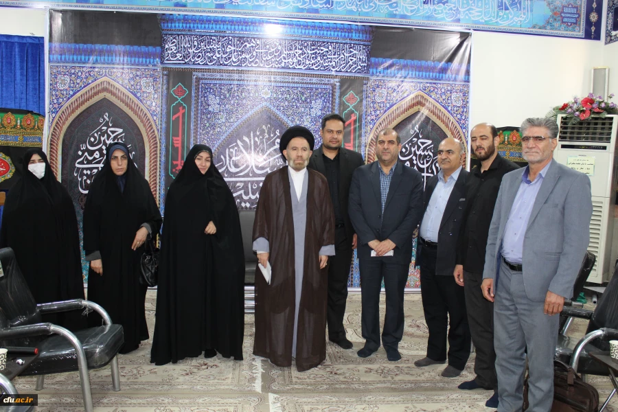 دیدار مسئولین برگزار کننده جشنواره قران وعترت با نماینده ولی فقیه در استان و امام جمعه شهر خرم آباد