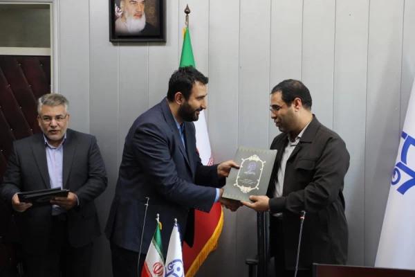  فرایند تولید آزمون باید فرایند تولید گفتمان آموزش جدید باشد 14