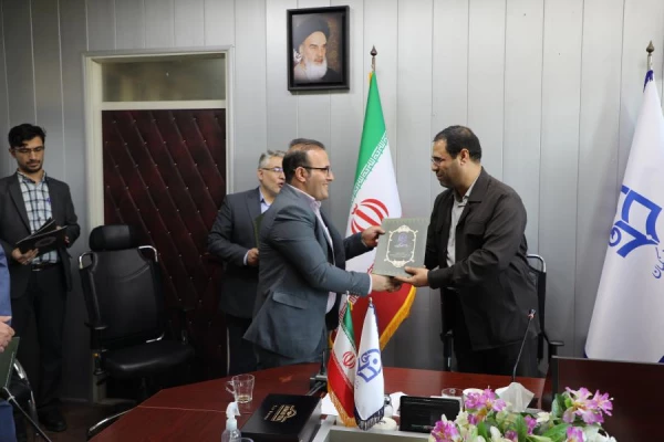  فرایند تولید آزمون باید فرایند تولید گفتمان آموزش جدید باشد 18