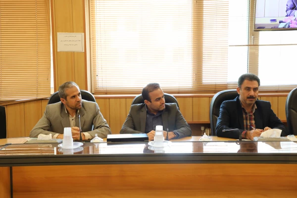 دیدار و نشست صمیمی همکاران حوزه معاونت دانشجویی با دکتر انصاری راد : 8