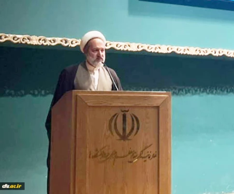 امام جماعت، یکی از قطب های مهم فرهنگی در دانشگاه است 2