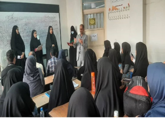 بازدید مدیرکمیسیون مدیریت ­آموزشی شورای­عالی وزارت آموزش و پرورش از روند اجرای دوره مهارت آموزی سال 1401
 5