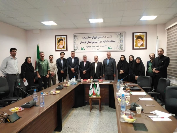 انعقاد تفاهم نامه همکاری کانون زبان ایران با دانشگاه فرهنگیان کردستان
 3