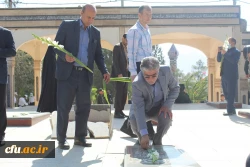 مراسم غبار روبی قبور مطهر شهدای دفاع مقدس به مناسبت آغاز  هفته دفاع مقدس 7