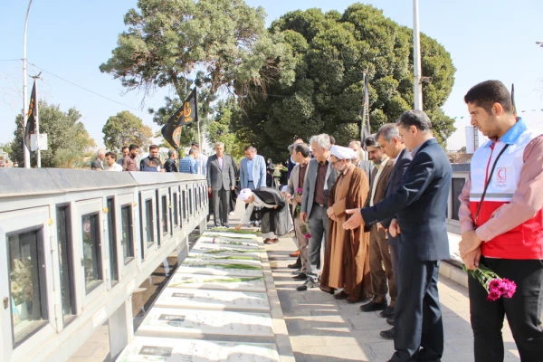 مراسم غبارروبی و تجدید میثاق با آرمان های شهدای والامقام عرصه دفاع مقدس 8