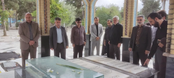 تجدید میثاق کارکنان دانشگاه فرهنگیان گلستان با شهداء 3