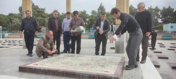 تجدید میثاق کارکنان دانشگاه فرهنگیان گلستان با شهداء 4