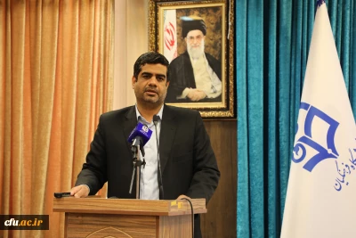 معاون آموزشی دانشگاه فرهنگیان در گفت و گو با روابط عمومی، خبر داد: 

ثبت نام بیش از ۱۲ هزار نفر متقاضیان تدریس در دانشگاه فرهنگیان