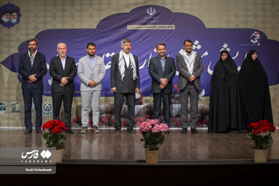 همایش "مشق ایثار و مقاومت با حضور وزیر آموزش و پرورش برگزار شد 11