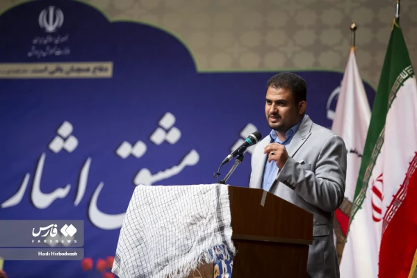 همایش "مشق ایثار و مقاومت با حضور وزیر آموزش و پرورش برگزار شد 13