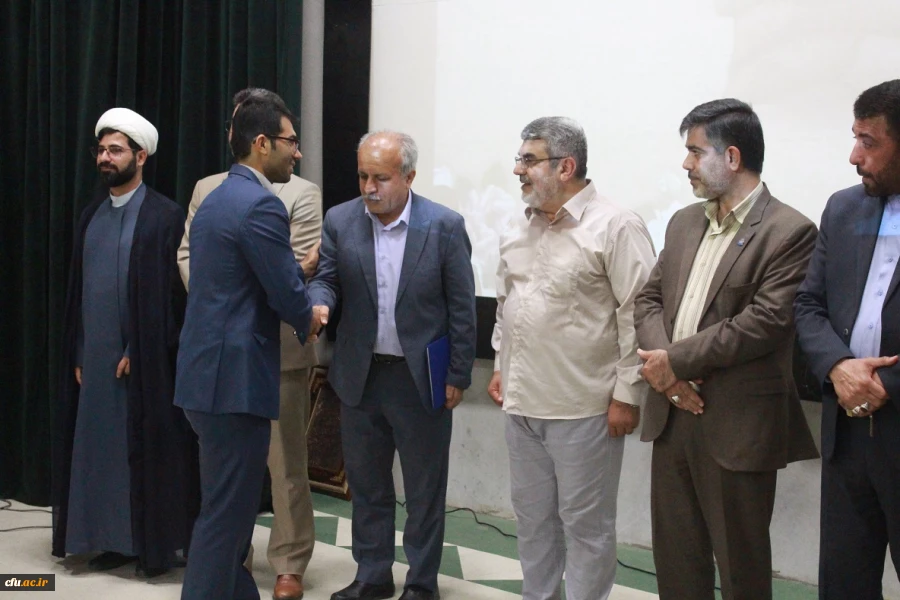 همایش فرهنگ و تربیت در آیینه 8 سال دفاع مقدس برگزار شد 15