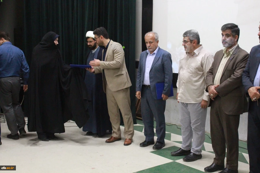 همایش فرهنگ و تربیت در آیینه 8 سال دفاع مقدس برگزار شد 17