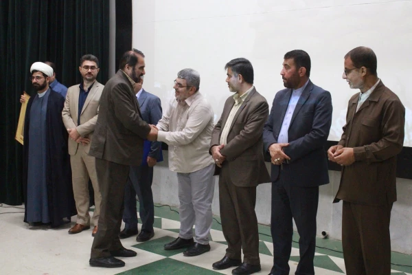 همایش فرهنگ و تربیت در آیینه 8 سال دفاع مقدس برگزار شد 20