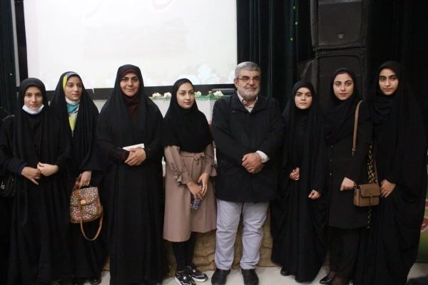 همایش فرهنگ و تربیت در آیینه 8 سال دفاع مقدس برگزار شد 25