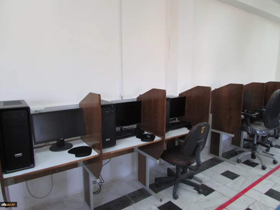 تجهیز و بروز رسانی سایت و کارگاه های عمومی کامپیوتر پردیس های استان 3