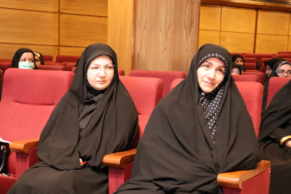 برنامه های دانشگاه در خصوص تربیت دینی و فرهنگی دانشجومعلمان طبق ساحت های ششگانه تعلیم و تربیت 6