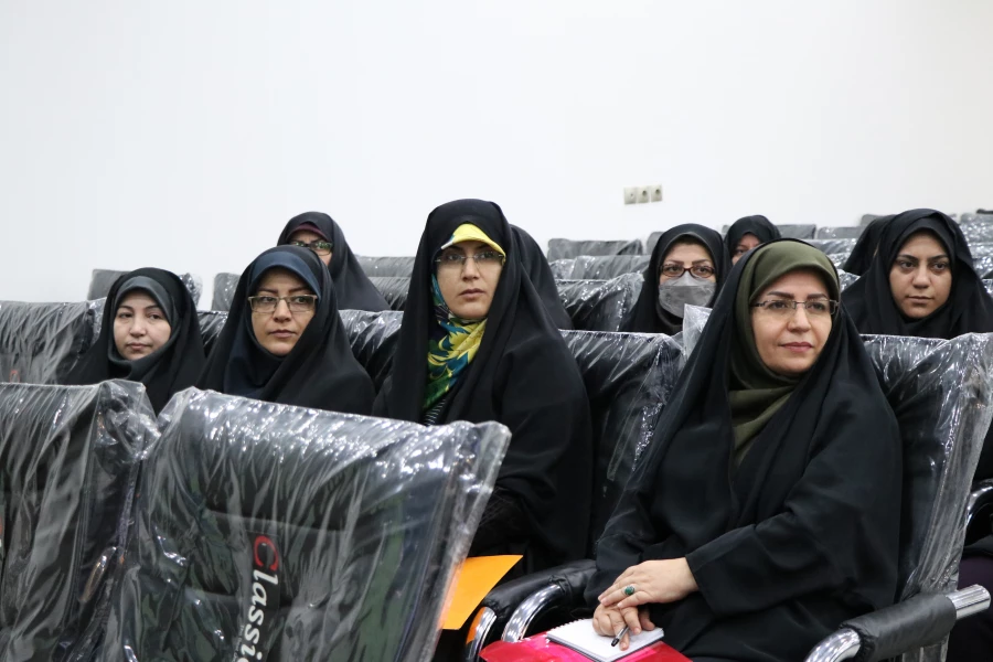 برنامه های دانشگاه در خصوص تربیت دینی و فرهنگی دانشجومعلمان طبق ساحت های ششگانه تعلیم و تربیت 15