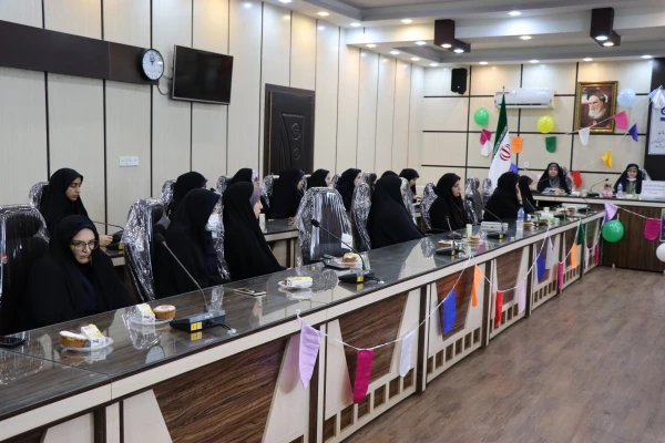 ابراهیم صفری سرپرست امورپردیس های گیلان در جشن میلاد پیامبر(ص) و گرامیداشت هفته وحدت گفت: 2