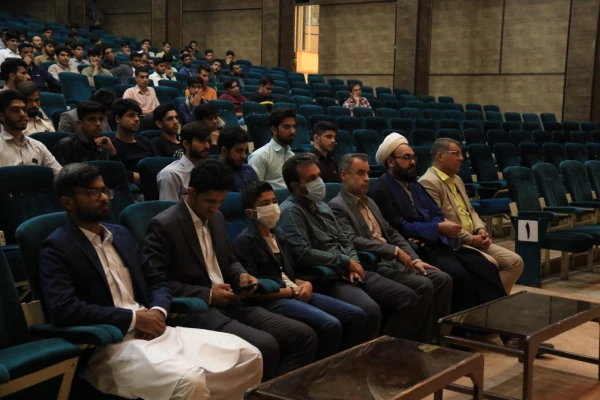 اتحاد مسلمین داروی شفابخش و موجب عزت آنان در دنیا و آخرت است.
 2