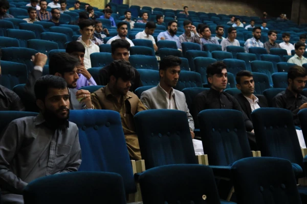 اتحاد مسلمین داروی شفابخش و موجب عزت آنان در دنیا و آخرت است.
 4