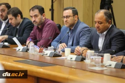 استفاده از امکانات و فضاهای آموزشی بلااستفاده به ویژه در دانشگاه علمی - کاربردی و سازمان های غیرآموزشی در دانشگاه فرهنگیان 5