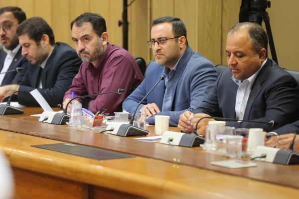 استفاده از امکانات و فضاهای آموزشی بلااستفاده به ویژه در دانشگاه علمی - کاربردی و سازمان های غیرآموزشی در دانشگاه فرهنگیان 5