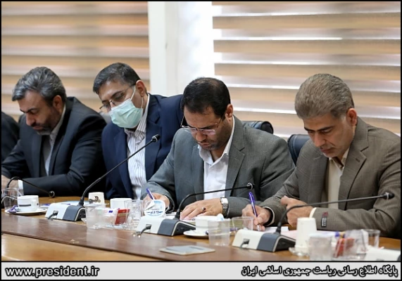 استفاده از امکانات و فضاهای آموزشی بلااستفاده به ویژه در دانشگاه علمی - کاربردی و سازمان های غیرآموزشی در دانشگاه فرهنگیان 6