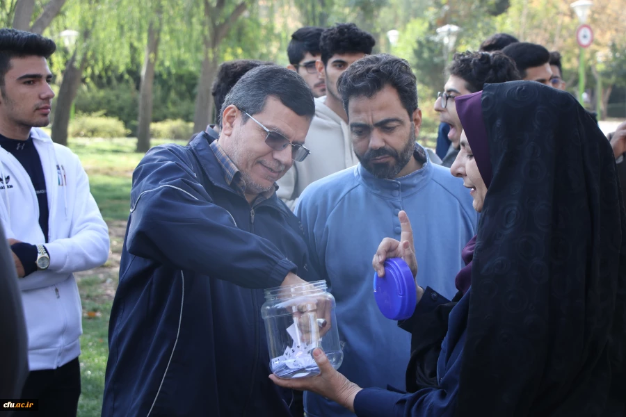 همایش پیاده روی اساتید،کارکنان و دانشجومعلمان دانشگاه فرهنگیان استان اصفهان 9