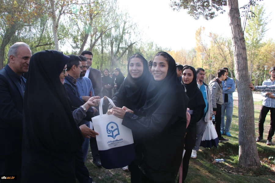 همایش پیاده روی اساتید،کارکنان و دانشجومعلمان دانشگاه فرهنگیان استان اصفهان 14