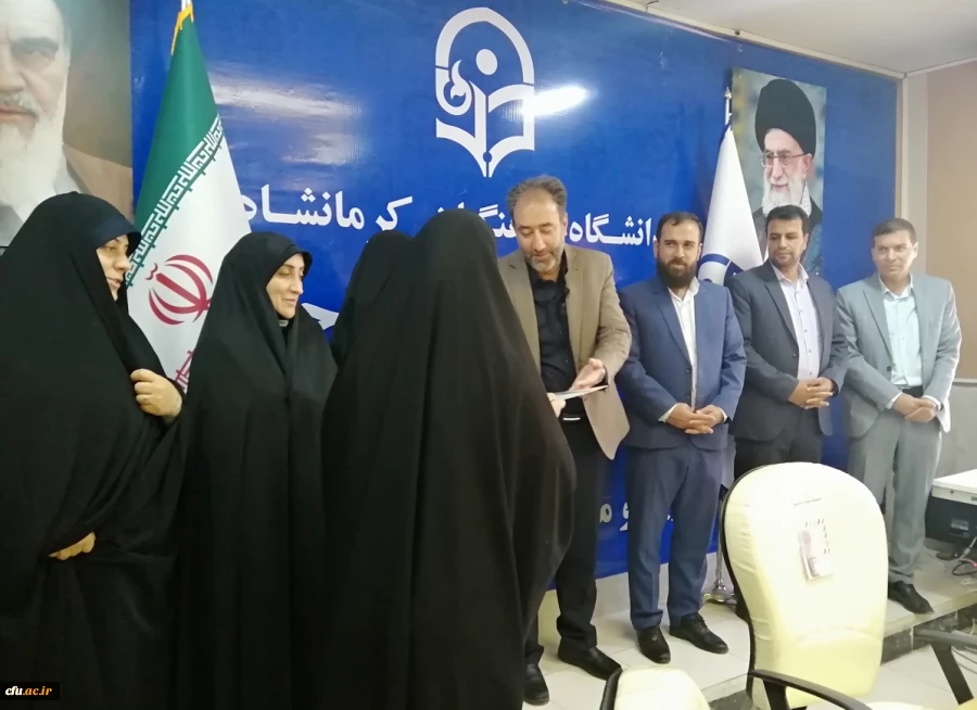 جلسه تکریم و معارفه مسئول بسیج دانشجویی پردیس شهید صدوقی دانشگاه فرهنگیان کرمانشاه 7