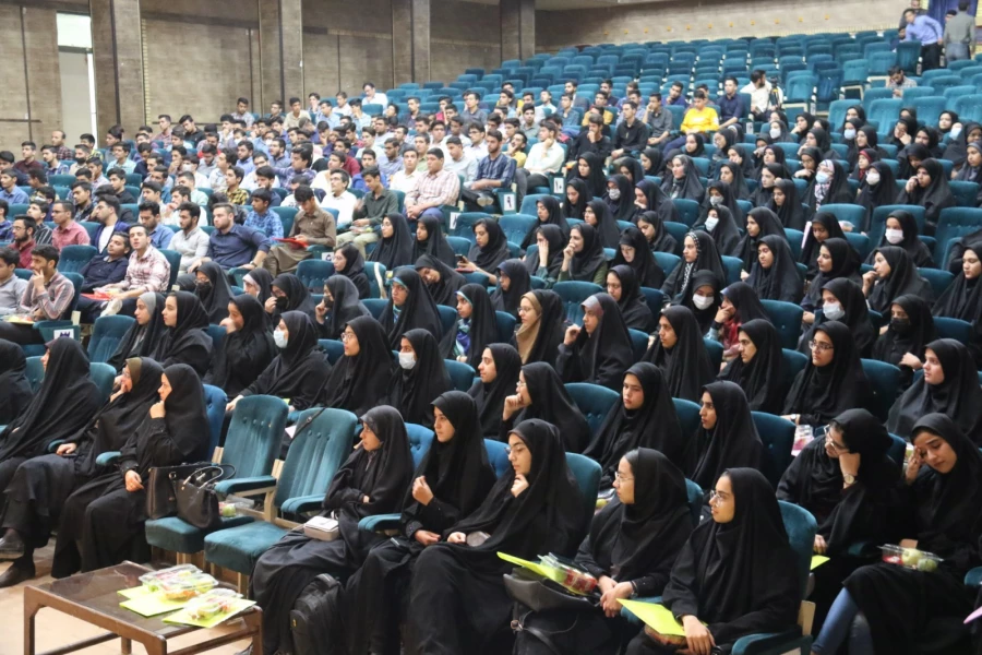 آیین استقبال از دانشجومعلمان ورودی 1401
 4