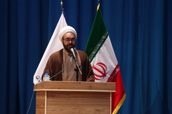 آیین استقبال از دانشجومعلمان ورودی 1401
 9